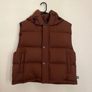 Aritzia Super Puff Vest size M Brown